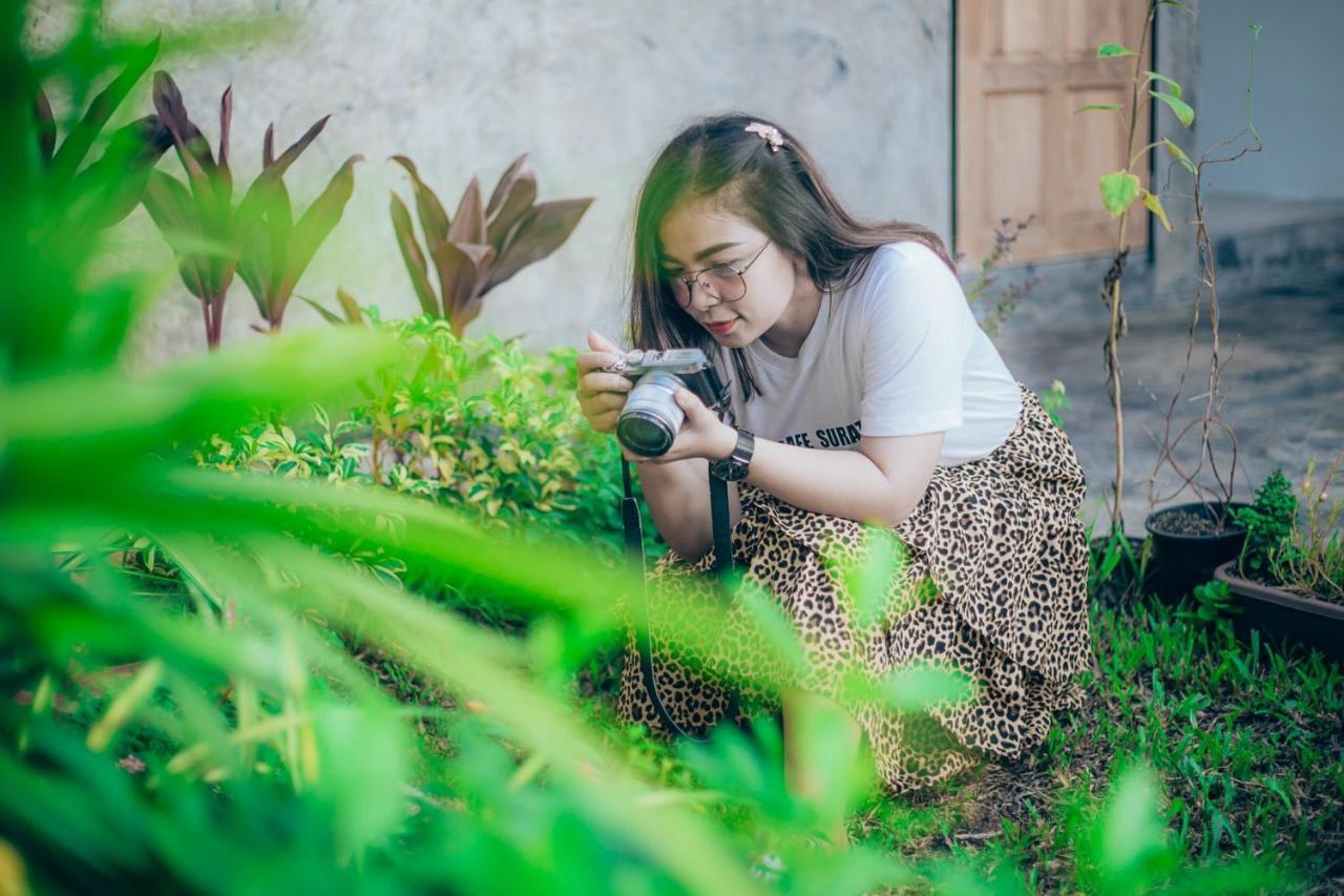 Baannokhook Home&Cafe Surat Thani Esterno foto