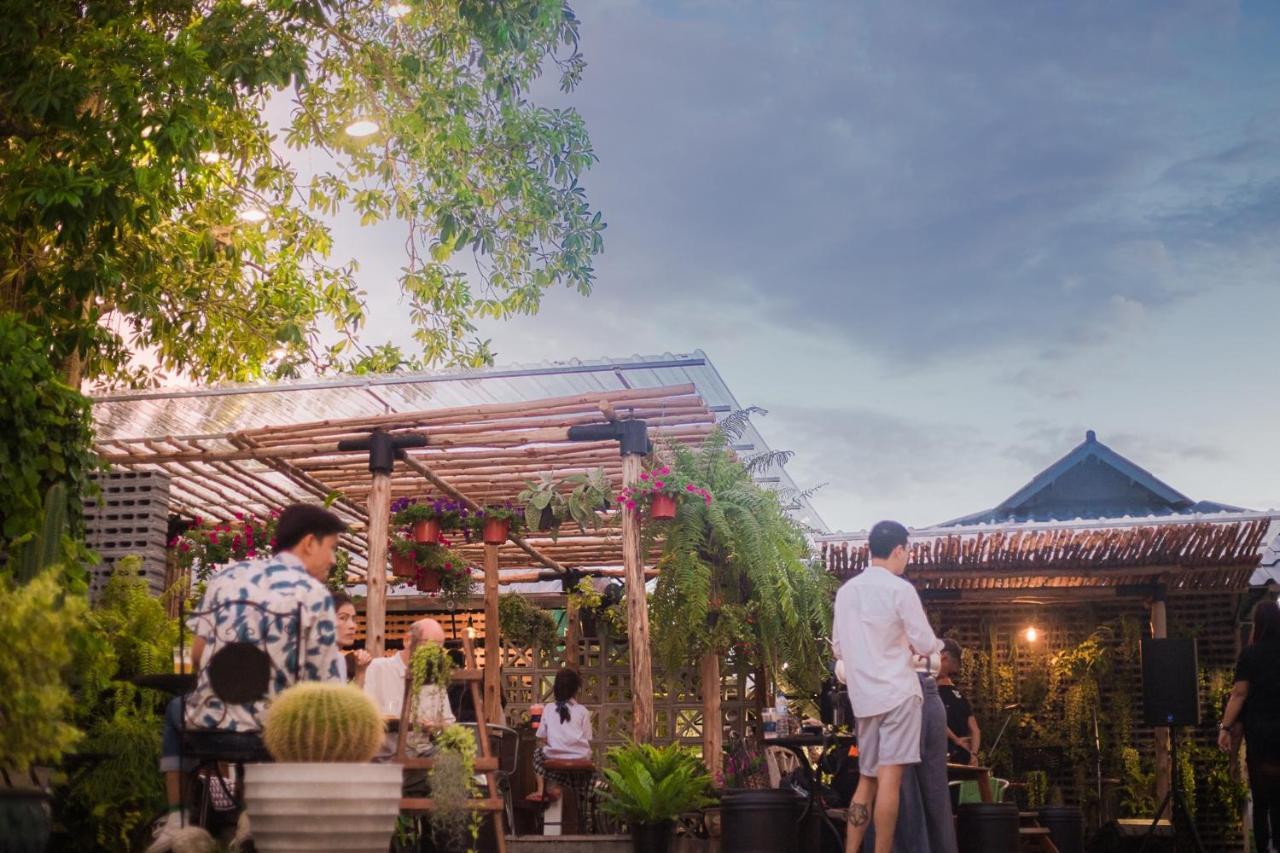 Baannokhook Home&Cafe Surat Thani Esterno foto